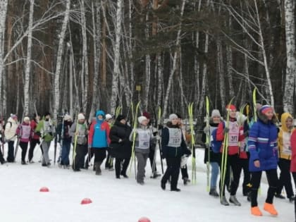 Курганские педагоги вышли на лыжню