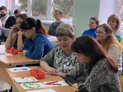 Педагоги  Курганской школы №8 рассказали об особенностях работы с детьми, имеющими интеллектуальные нарушения