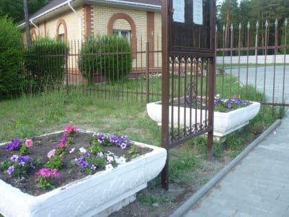 В кетовском храме установили доску объявлений