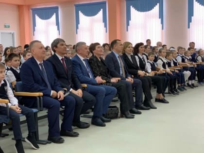 Сенатор Муратов пообещал новой кетовской школе инженерный класс