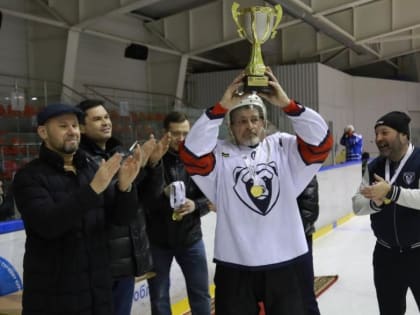 В Кургане «Медведи» досрочно оформили победу в дивизионе «Любитель 50+»