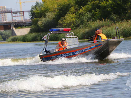 Зауральские сотрудники ГИМС напоминают рыбакам и отдыхающим основные правила безопасности на воде