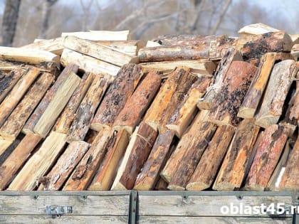 Обманутый покупатель: афера с покупкой дров в Курганской области