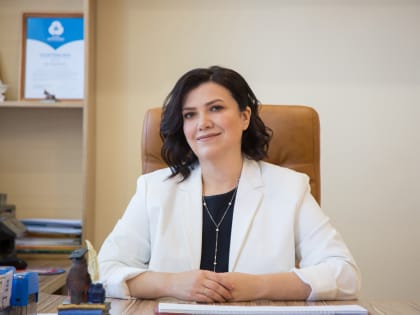 Ректор Надежда Дубив поздравляет с Новым годом