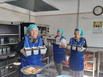 Для нуждающихся курганцев испекли 1800 бесплатных булок хлеба