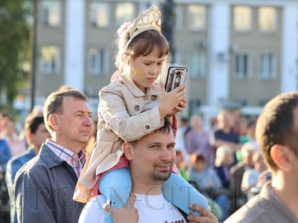 Перед курганцами выступил Кубанский казачий хор