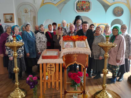 Литургию в день праздника Воздвижения Креста Господня отслужил в Петропавловском храме с. Новопетропавловское настоятель церкви, насельник Далматовской обители иеромонах Иосиф (Бро