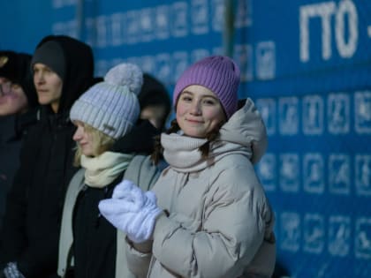 Свой праздник курганские студенты встретили на катке