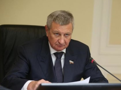 Сенатору Муратову вручили высшую награду Роскосмоса