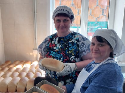 В курганской социальной пекарне «Добрый хлеб» выпекли первые булки
