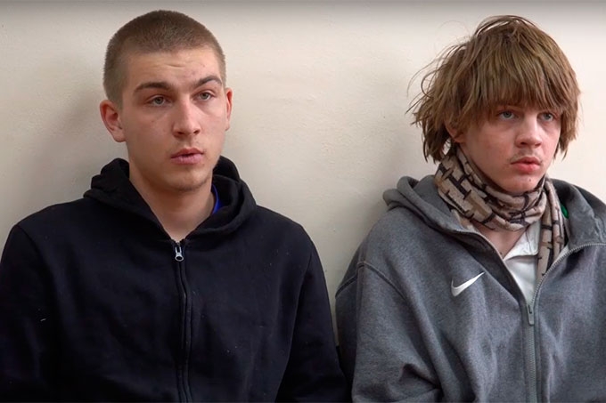 грозит 20 лет. женщины задержанные полицией. грозит 20 лет. грозит 20 лет. видео 2015 года задержали с наркотиками.