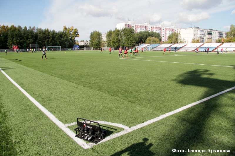 Жк кзкт курган. Стадион КЗКТ В Кургане. Стадион Тобол в Кургане. КЗКТ Курган спорткомплекс. Курган КЗКТ обновление стадиона.