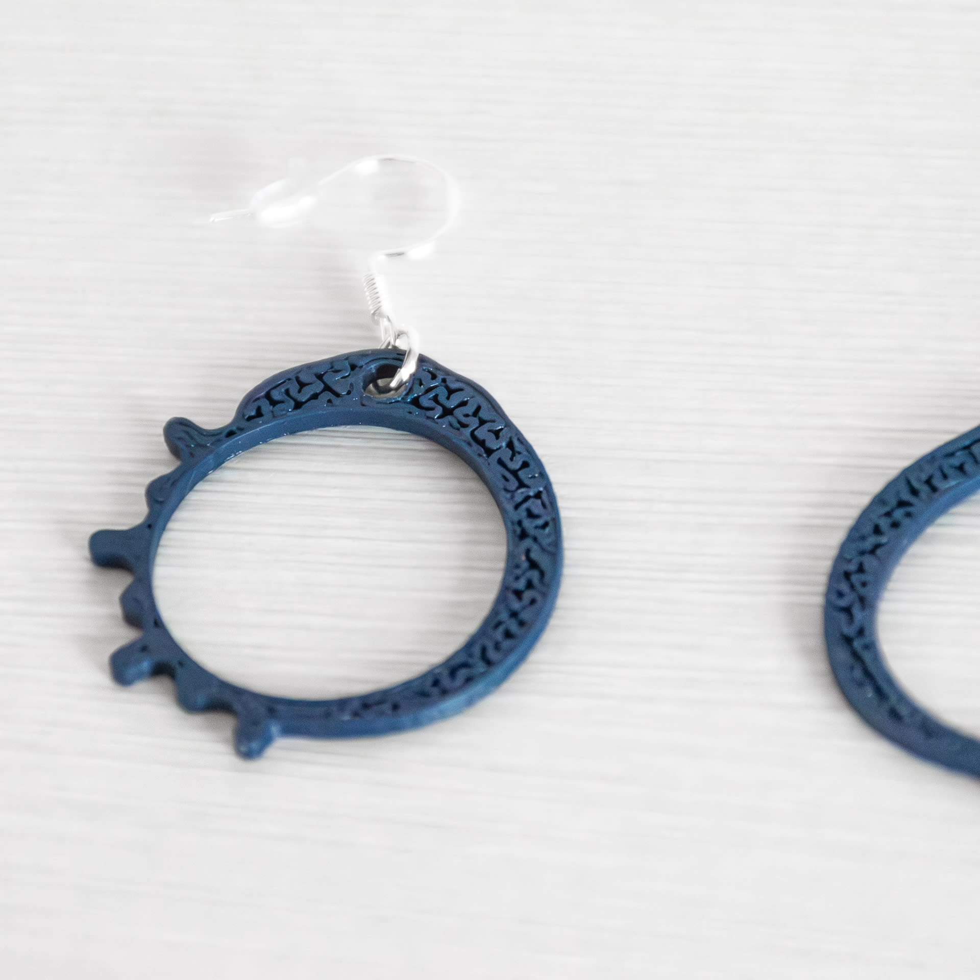 Pendentes Luzerna. Cor azul mariño. Pendentes Luzerna. Cor azul mariño.