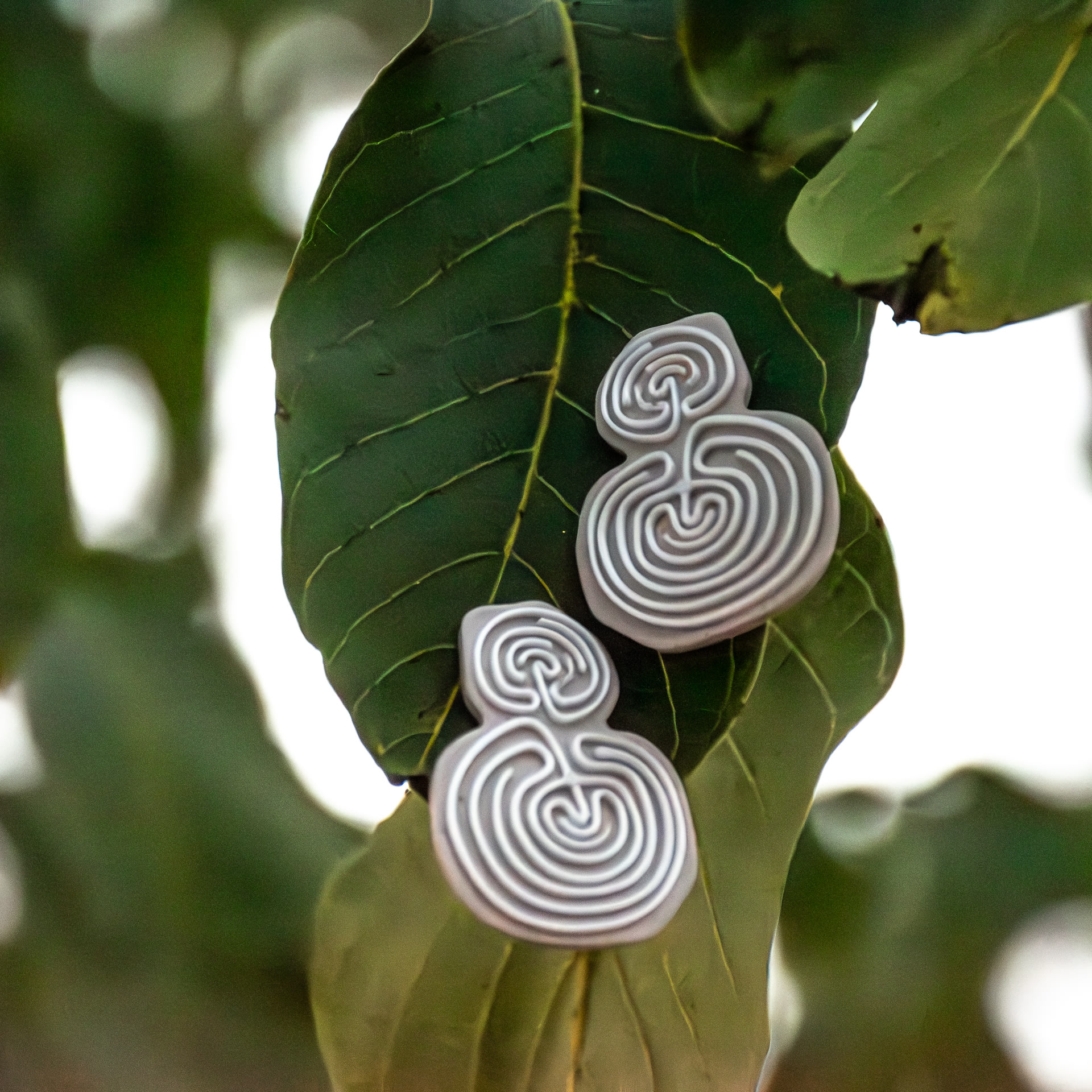 Pedralúa earrings. Stone and white gold color Pedralúa earrings. Stone and white gold color