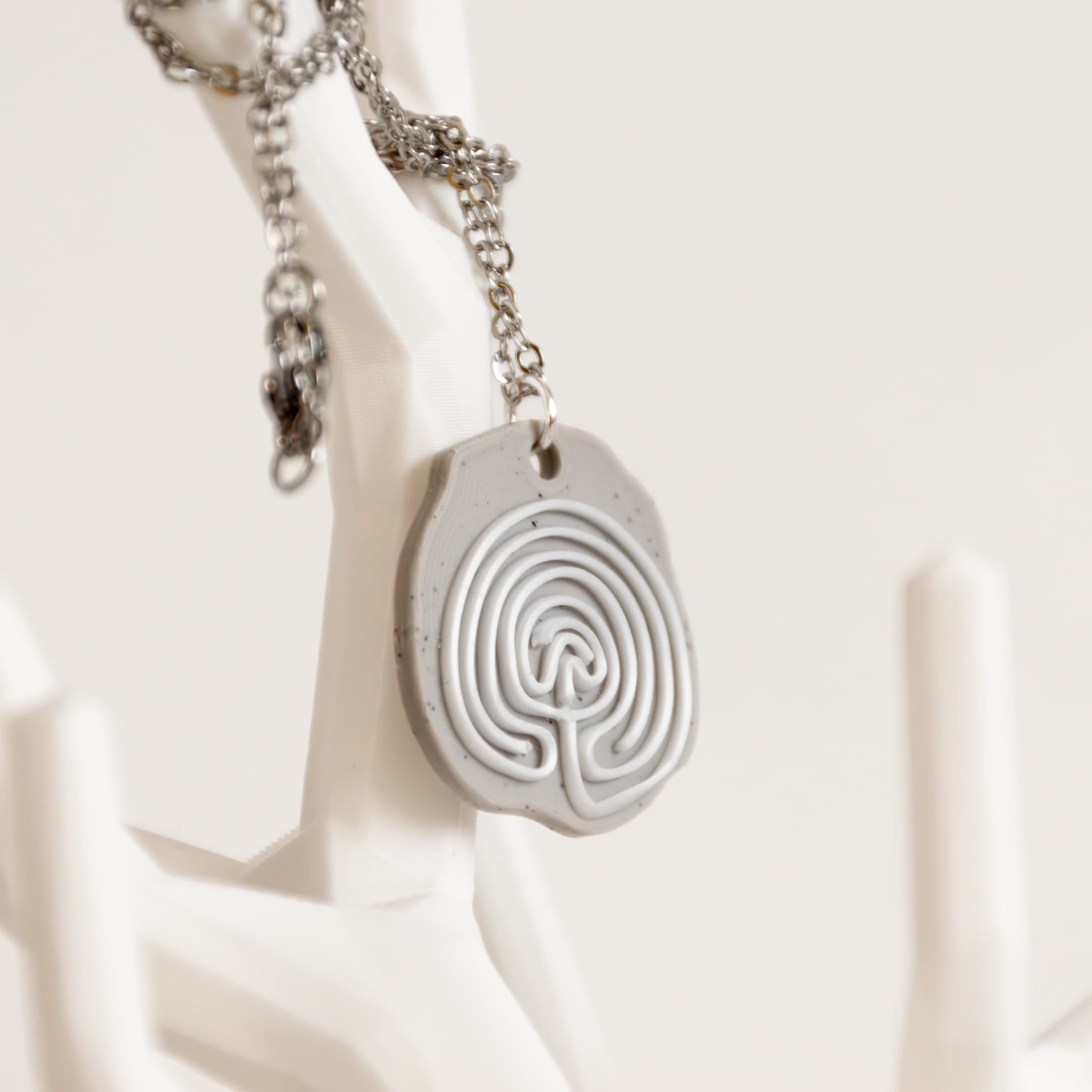 Pedralúa necklace. Stone and white gold color Pedralúa necklace. Stone and white gold color