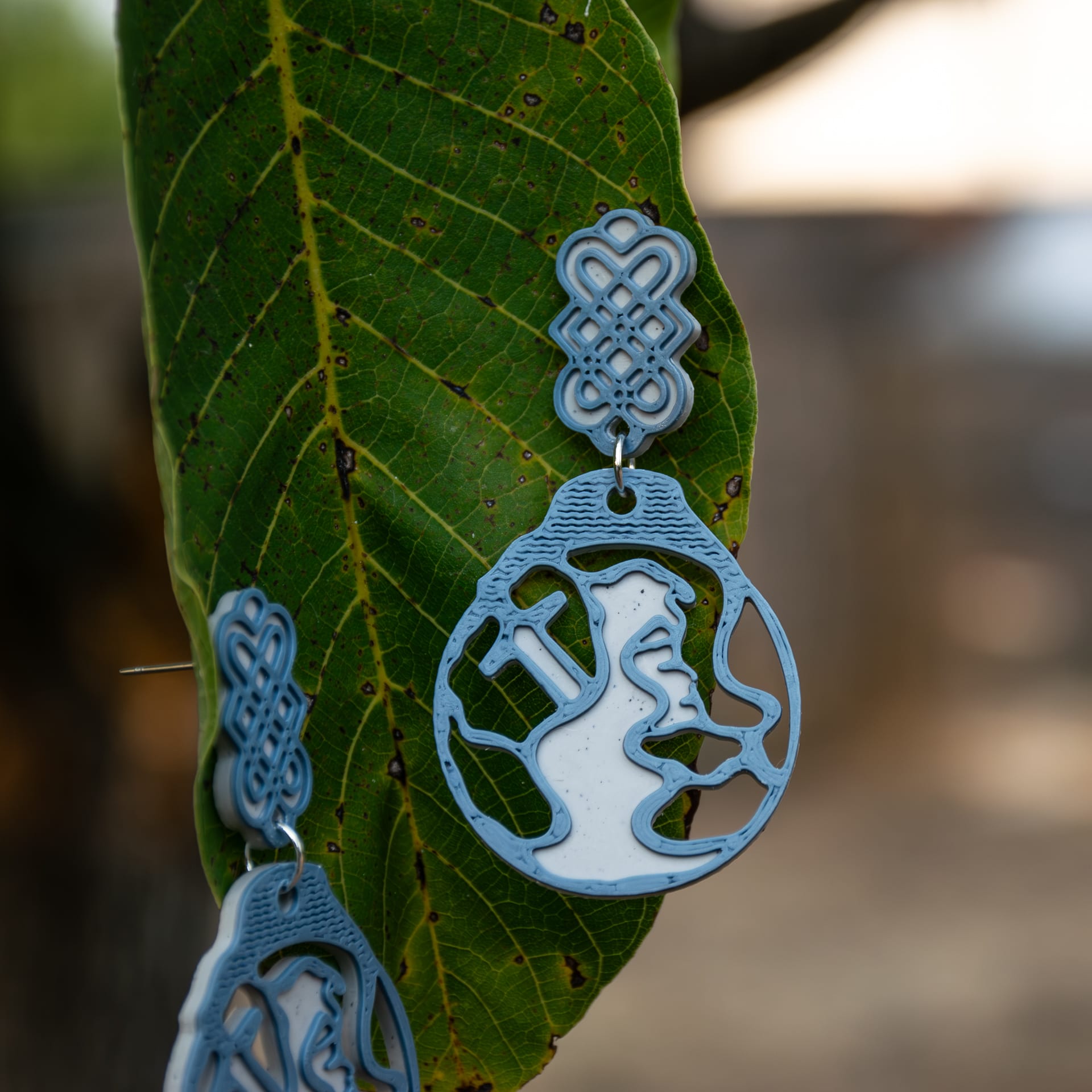 Excelente Orin, Fianna. Pendientes Orin, Fianna.