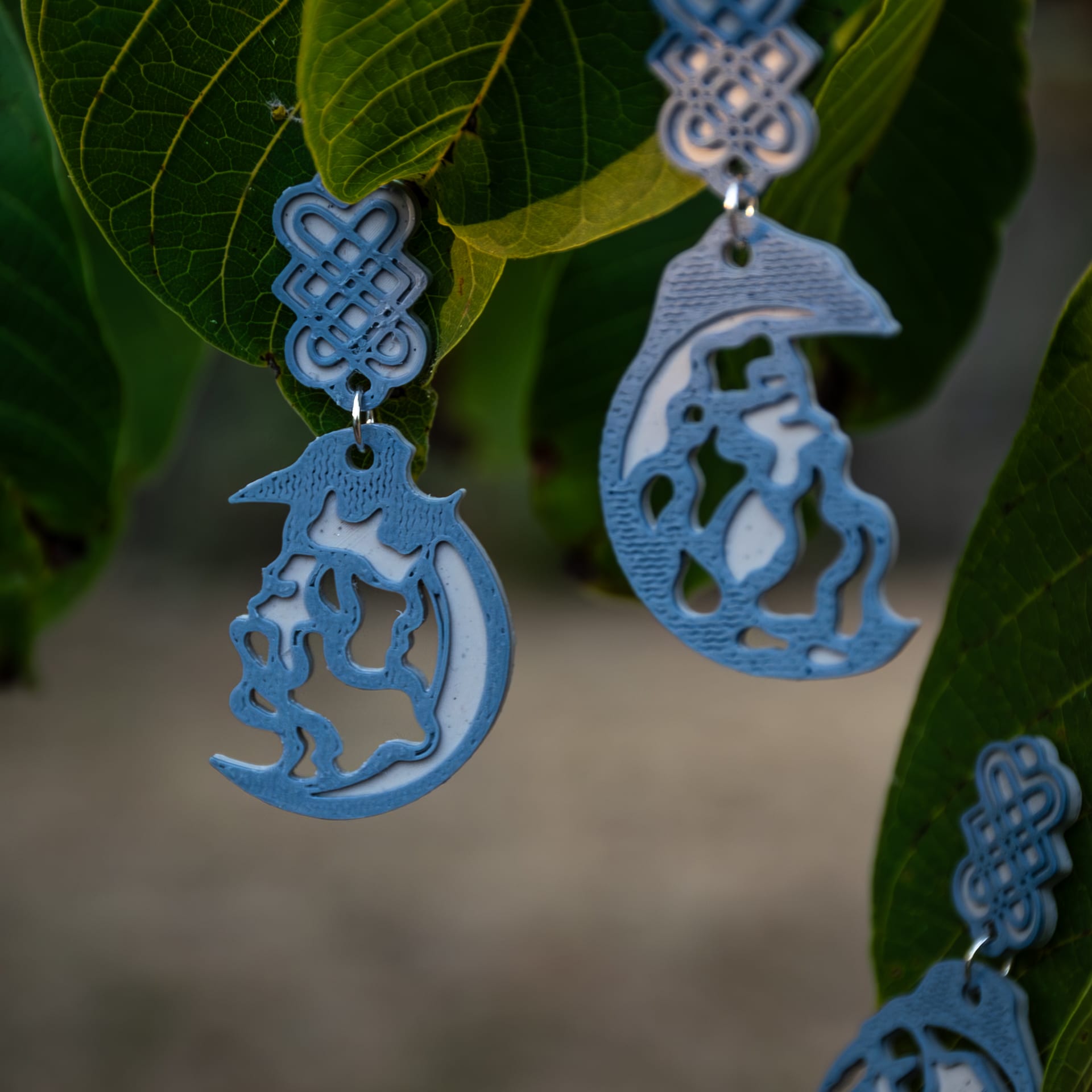 Orin earrings, Eoinán y Brath.