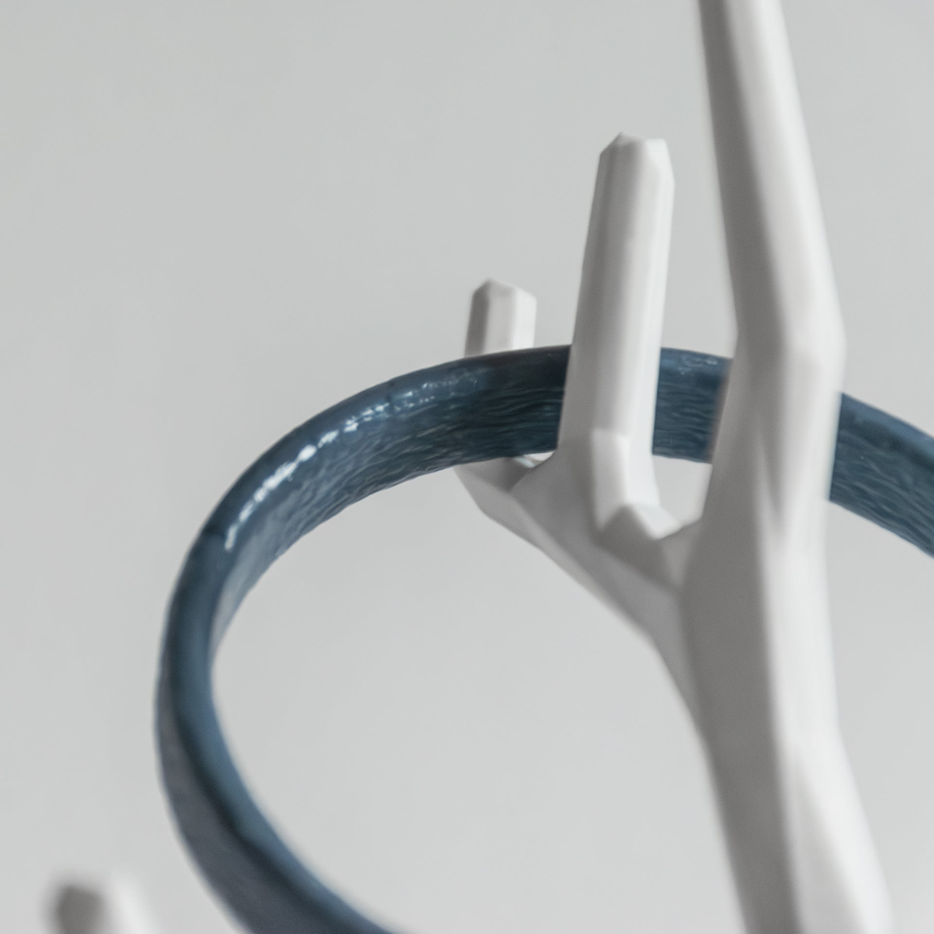 Brazalete Luzerna, azul plateado