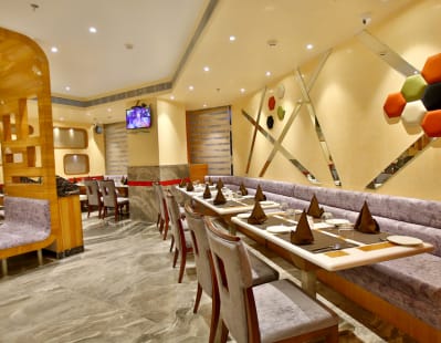 Regenta Central, The Crystal, Kanpur