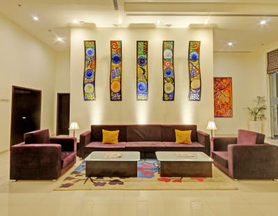 Regenta Central, Hestia, Dahej