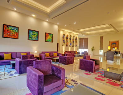 Regenta Central, Hestia, Dahej