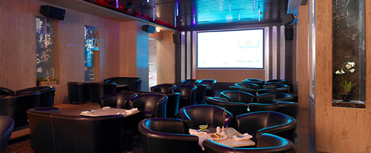 best lounge and bar in Hampi