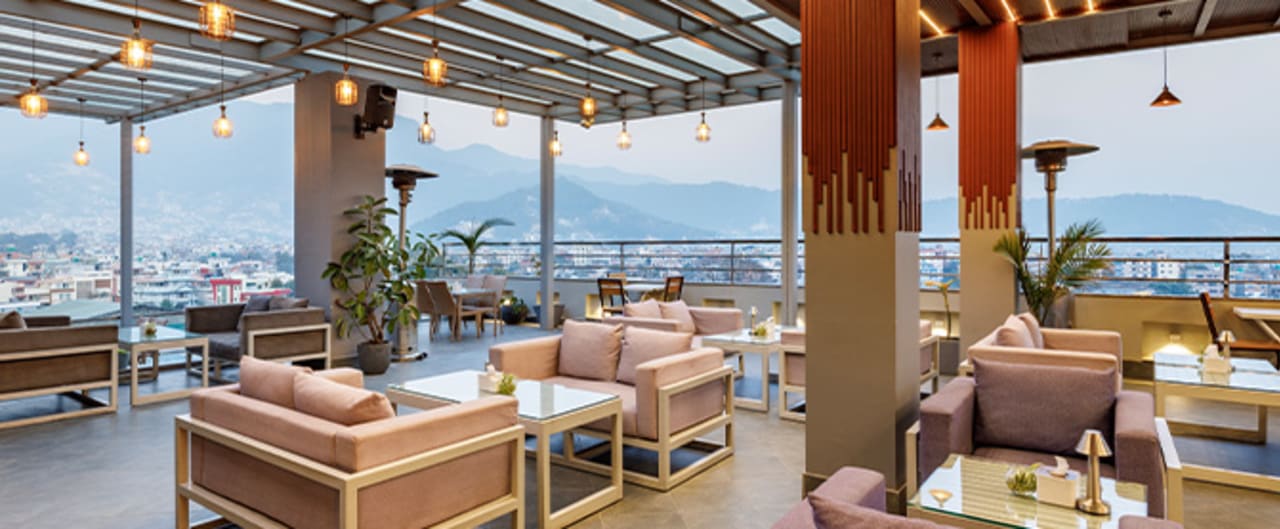 Skyline Lounge & Bar