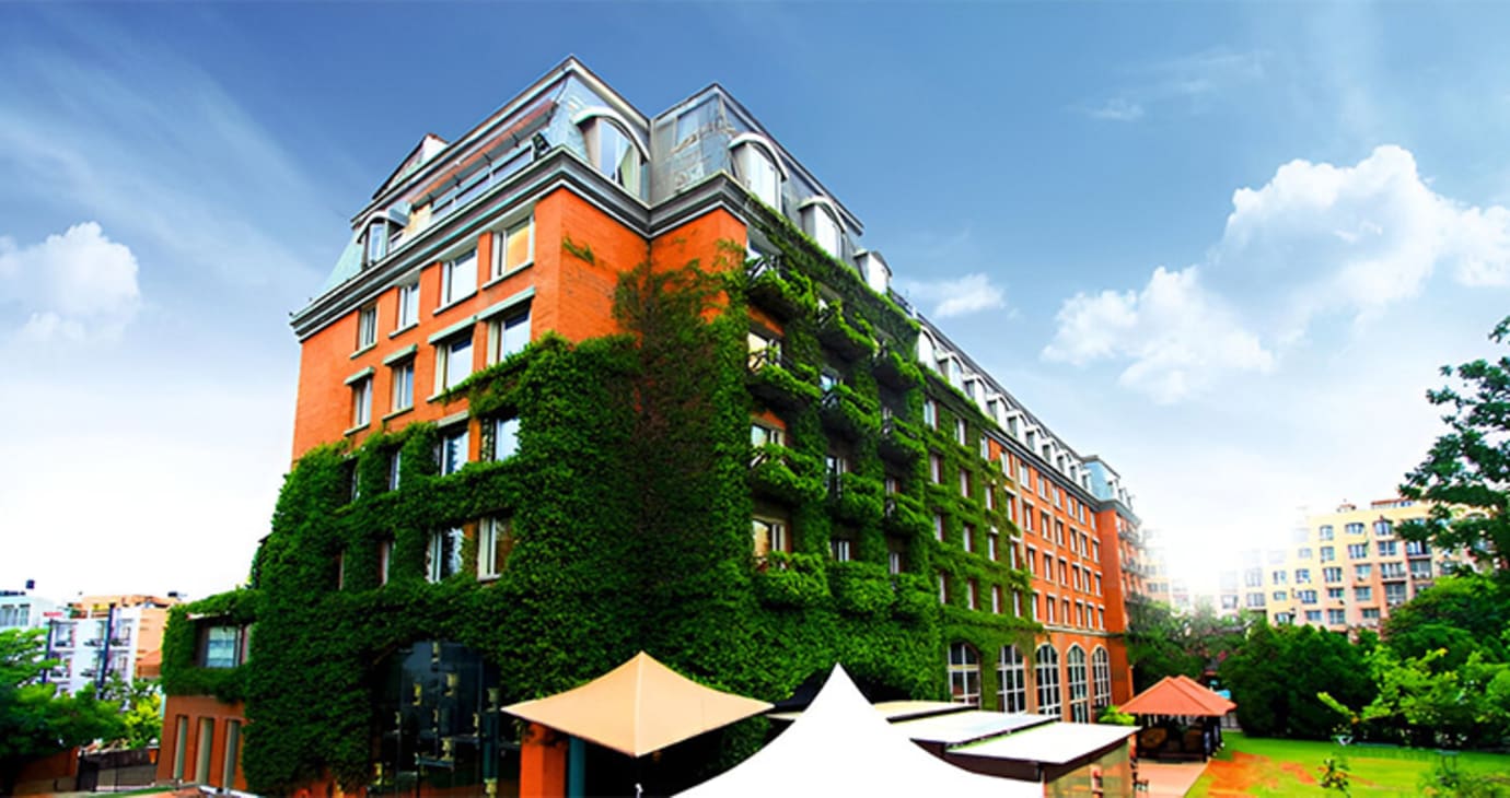 5 Star Hotel in Indira Nagar, Luxury Staycation Bangalore | Regenta Rewards