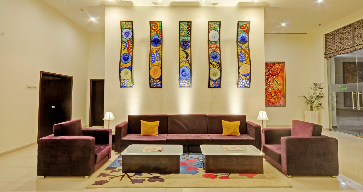 Regenta Central, Hestia, Dahej