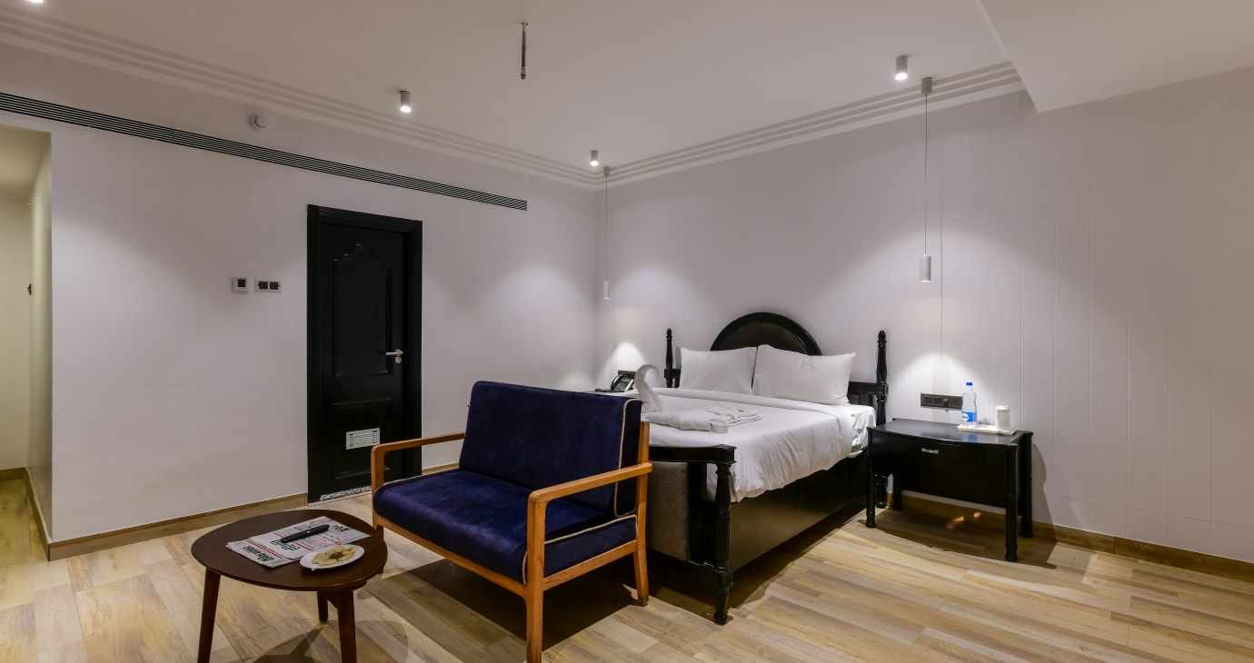 Suite Room with Bathtub