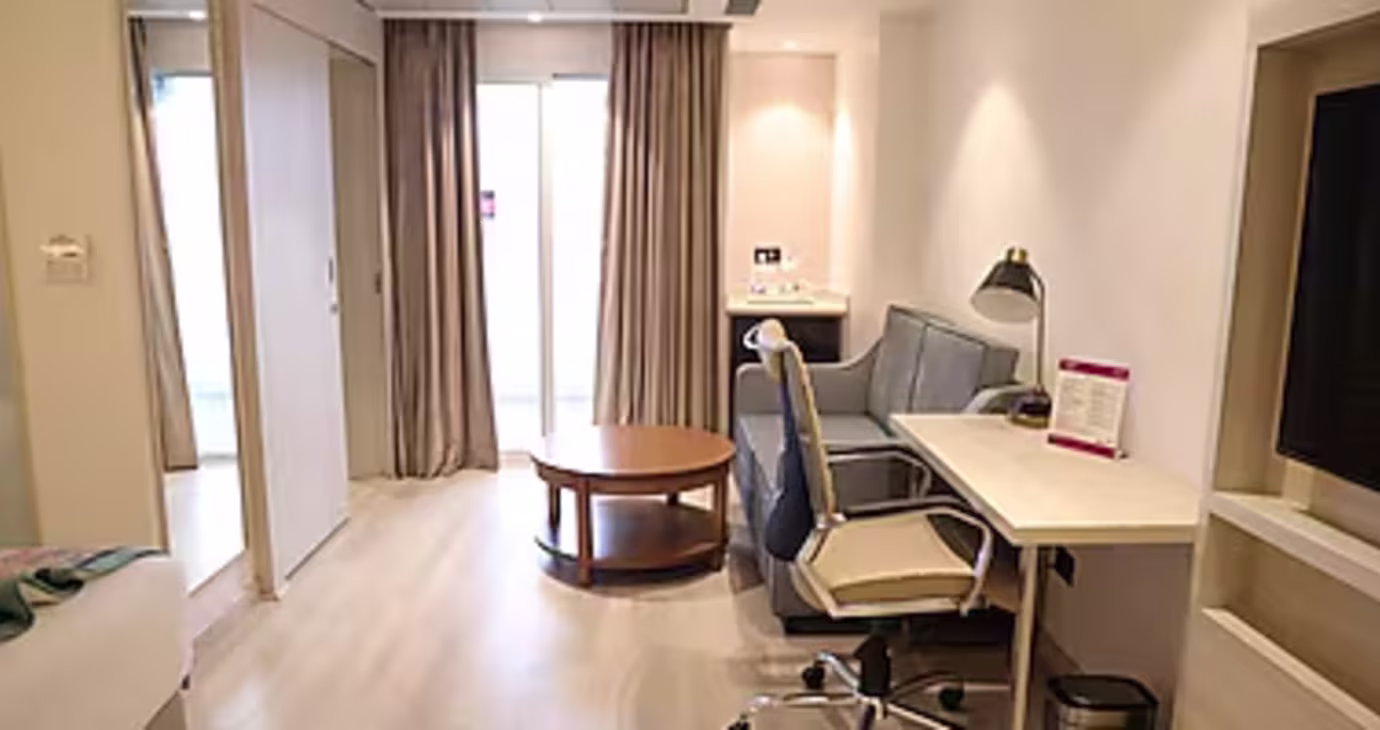 Club King Room with Balcony