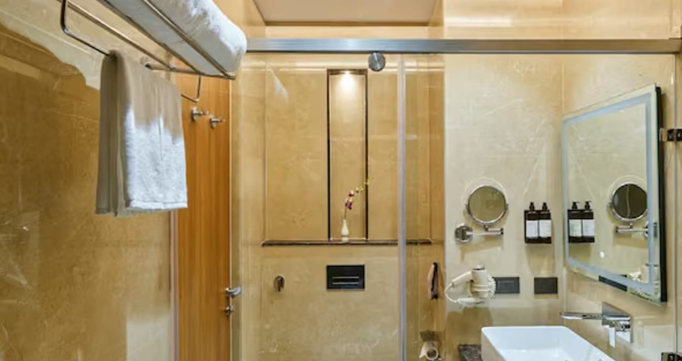 Deluxe Room with Balcony