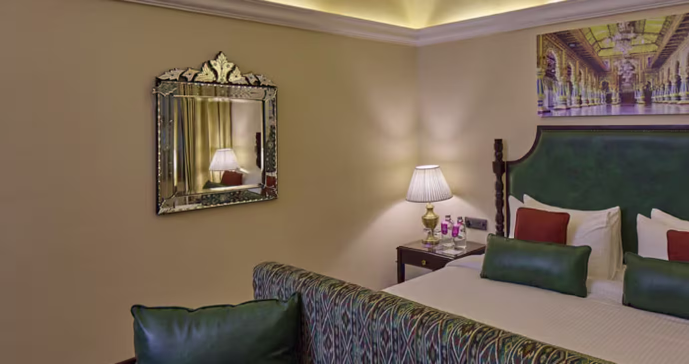 Luxury Heritage with Lawn view Balcony