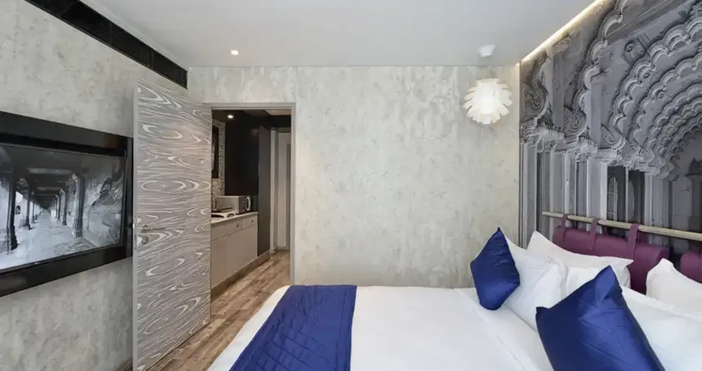 One Bedroom Apartment