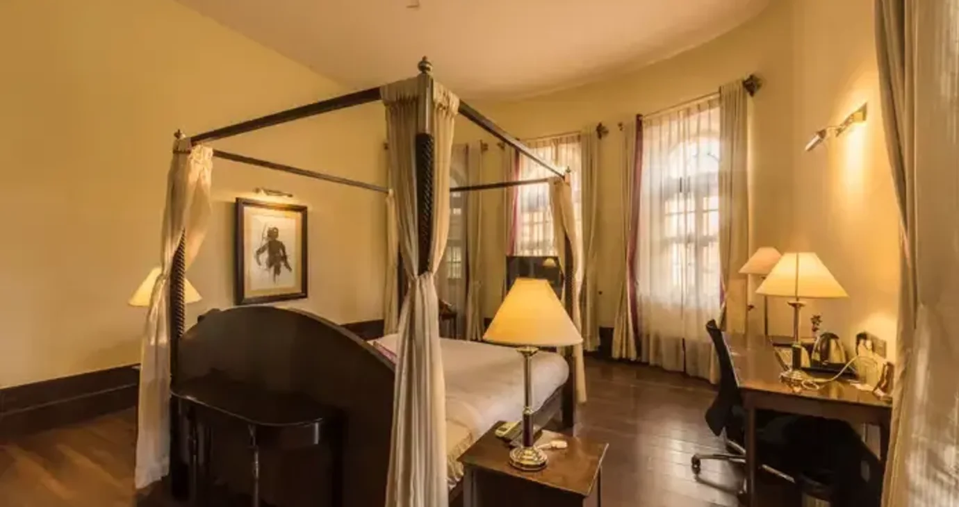 Heritage King Garden View Room with Balcony