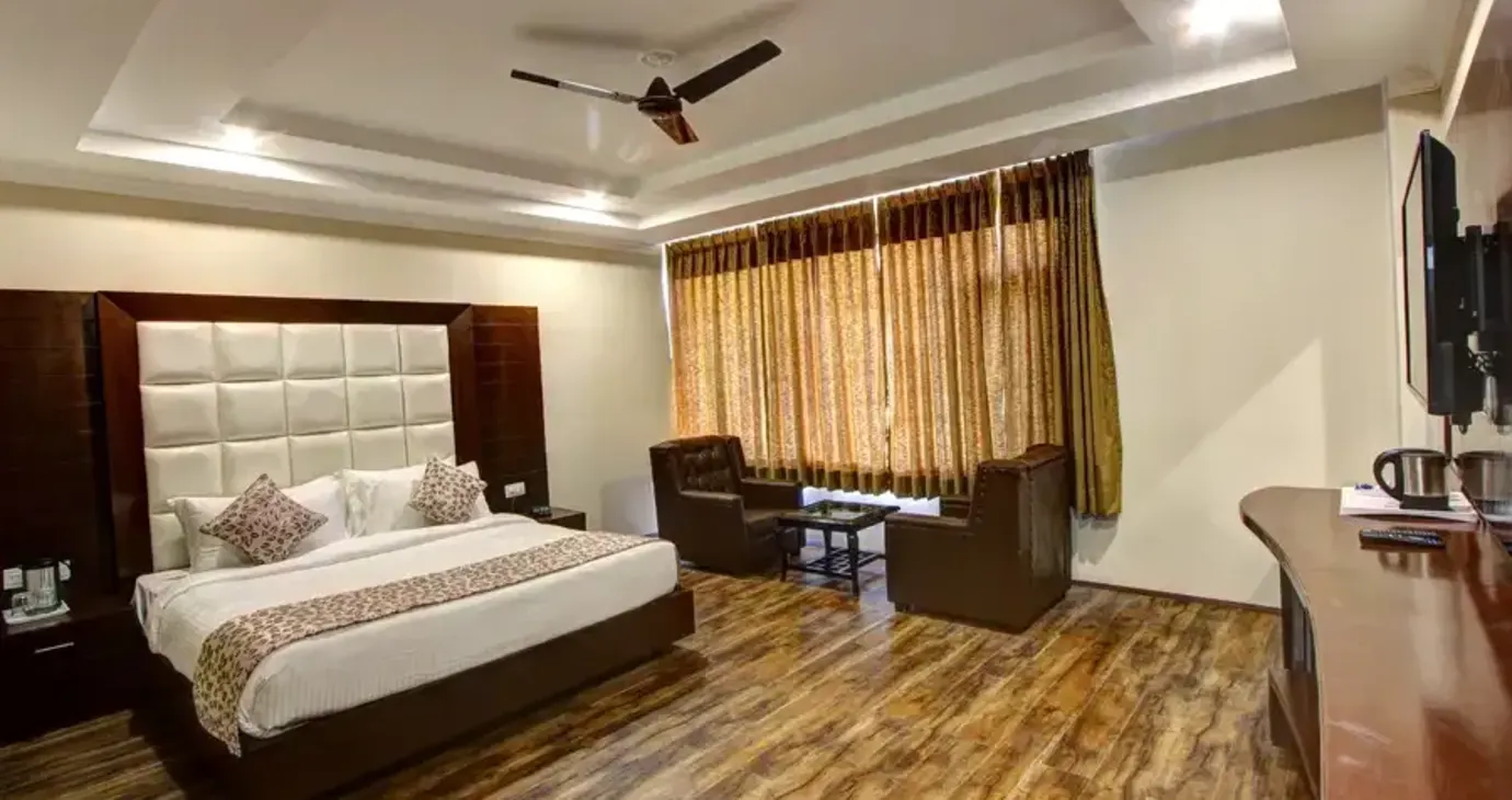 Junior Suite with Mountain View