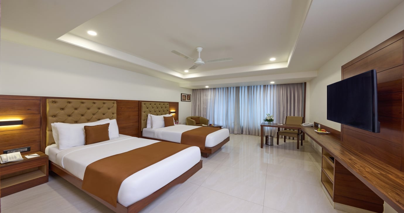 Executive Twin Bed Room