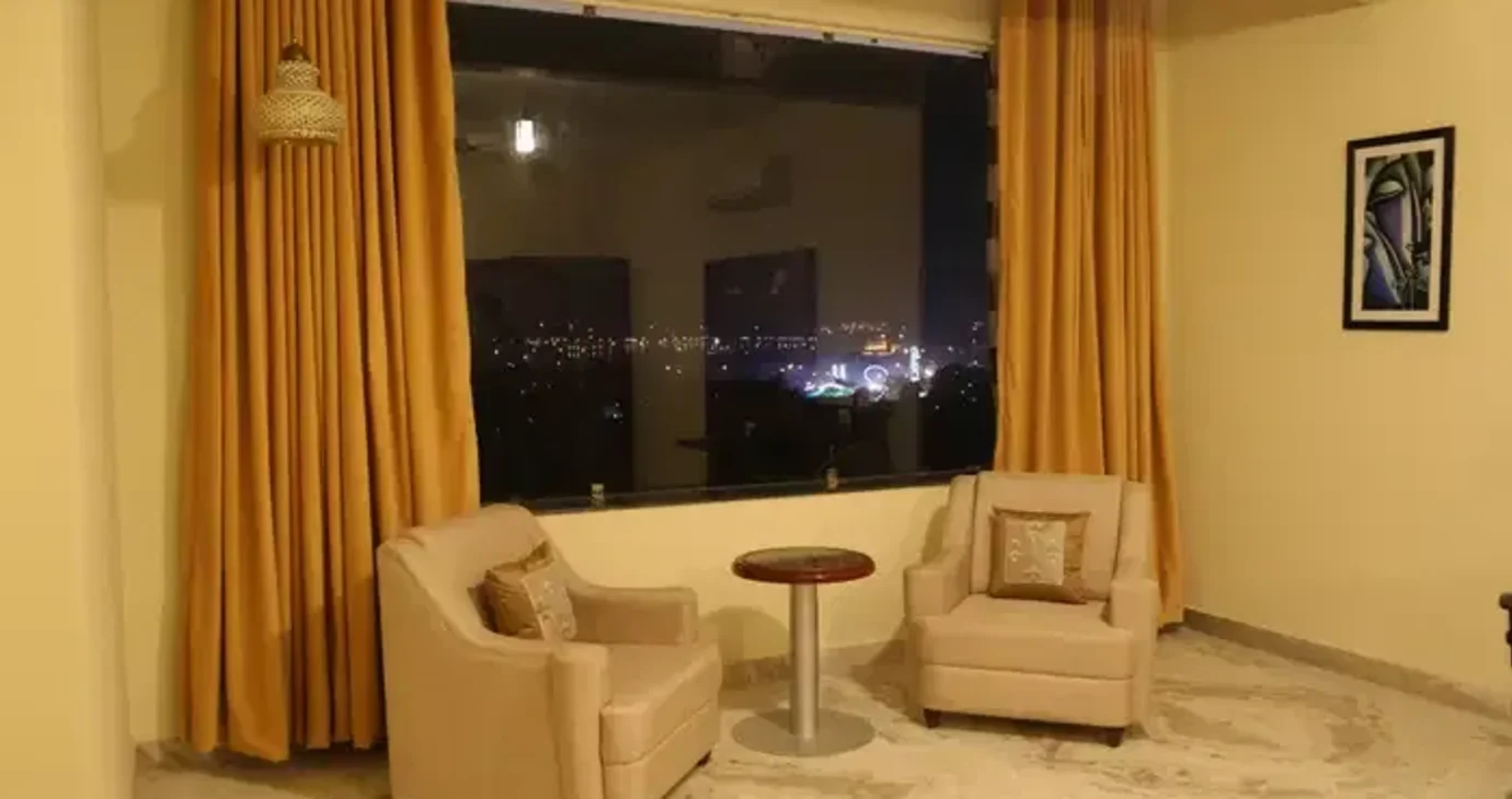 Premier Lake View Twin Room