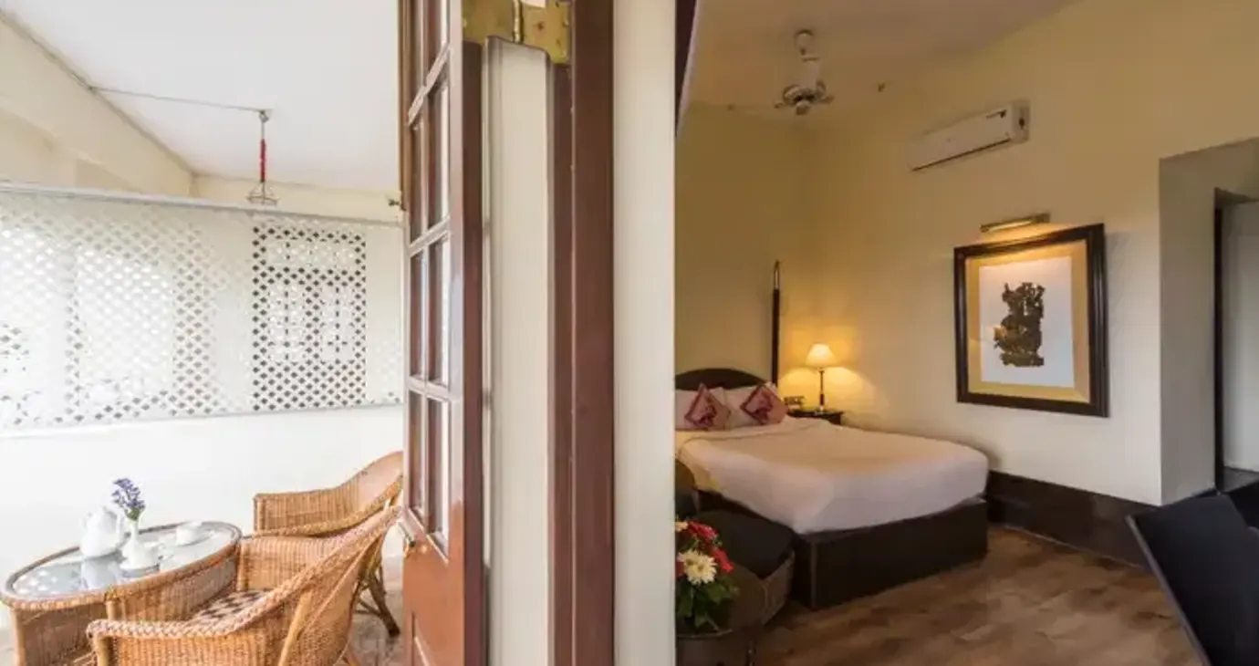 Regal Queen Garden View Room with Balcony