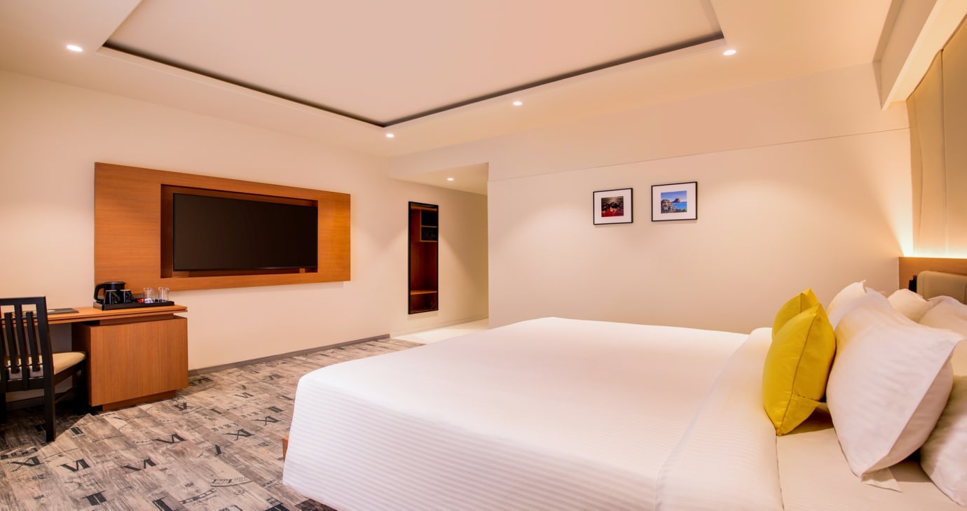 Deluxe King Room