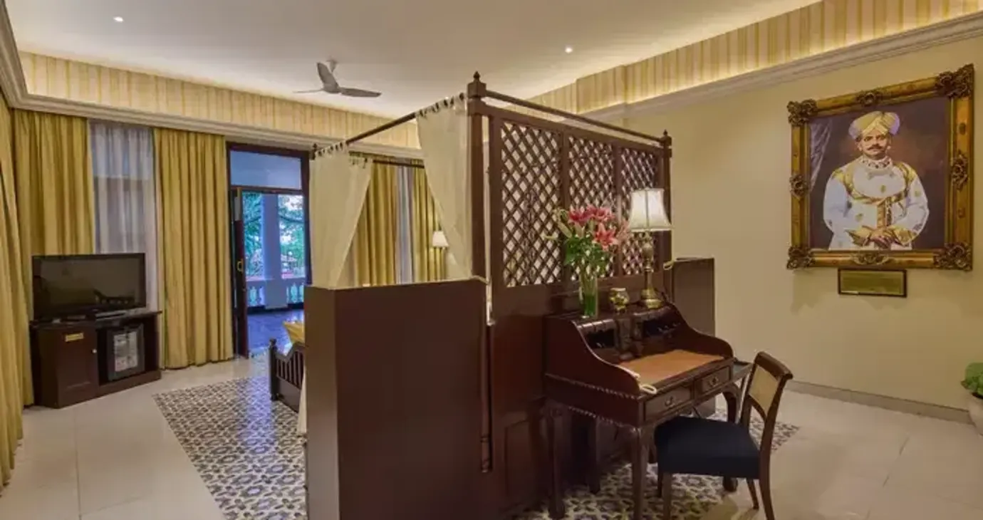 Royal Maharaja Suite with Jacuzzi and Balcony