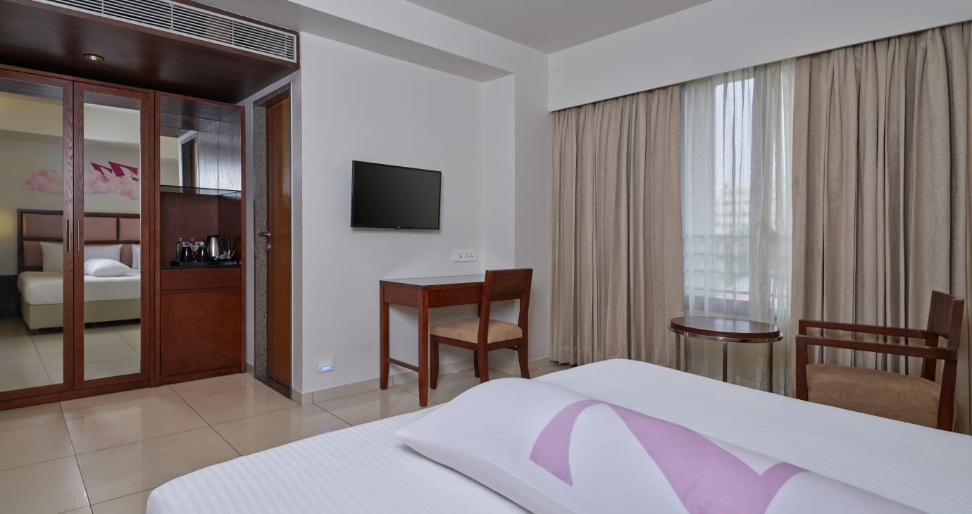 Deluxe King Room