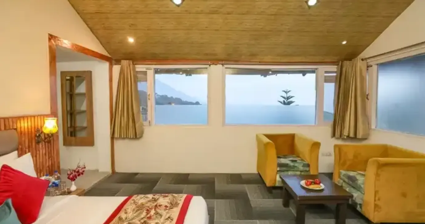 Private Cottage With Balcony