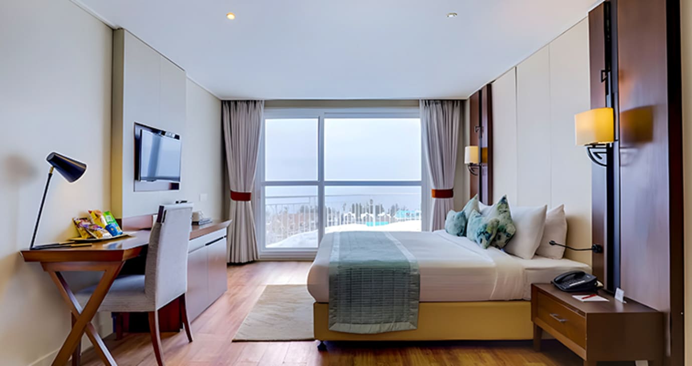 Super Deluxe Room with Valley View