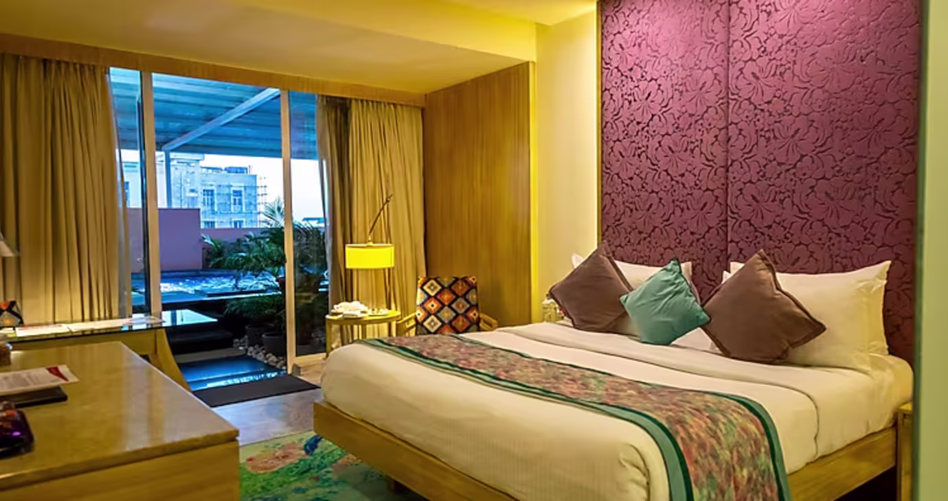 Premium Plunge Pool King Room