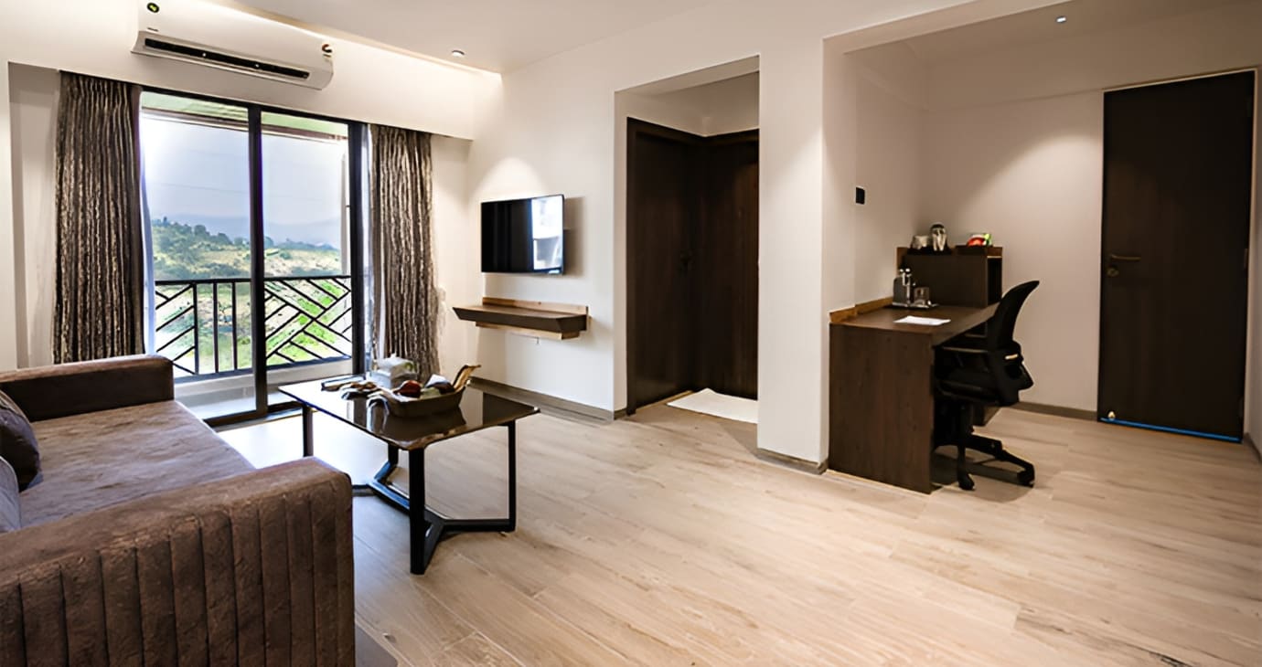 Executive Suite with Balcony