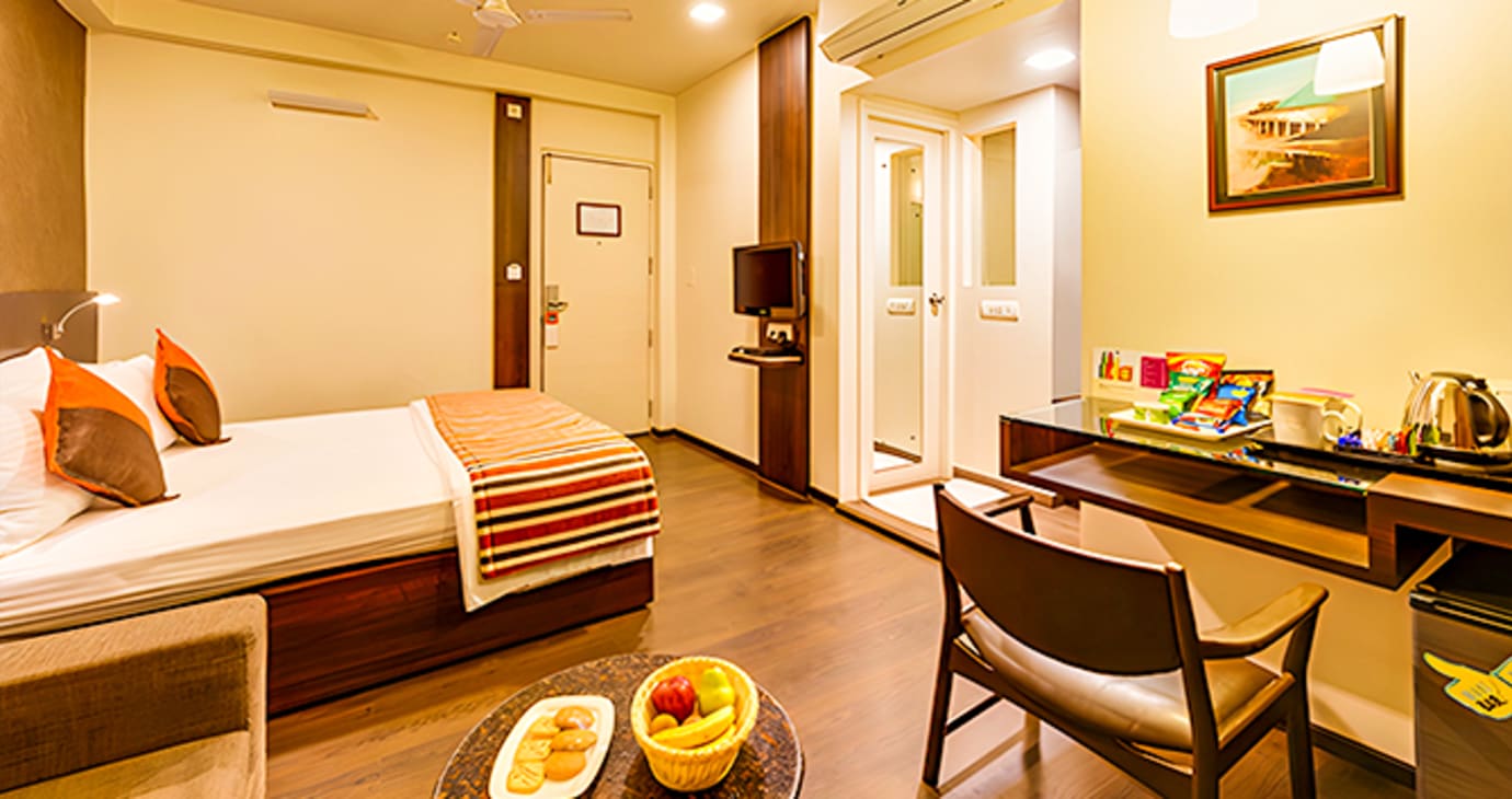 Deluxe Queen Room