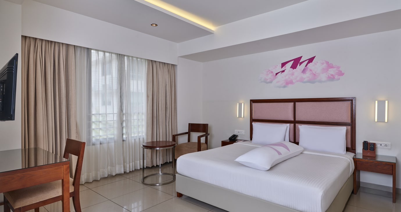 Deluxe King Room