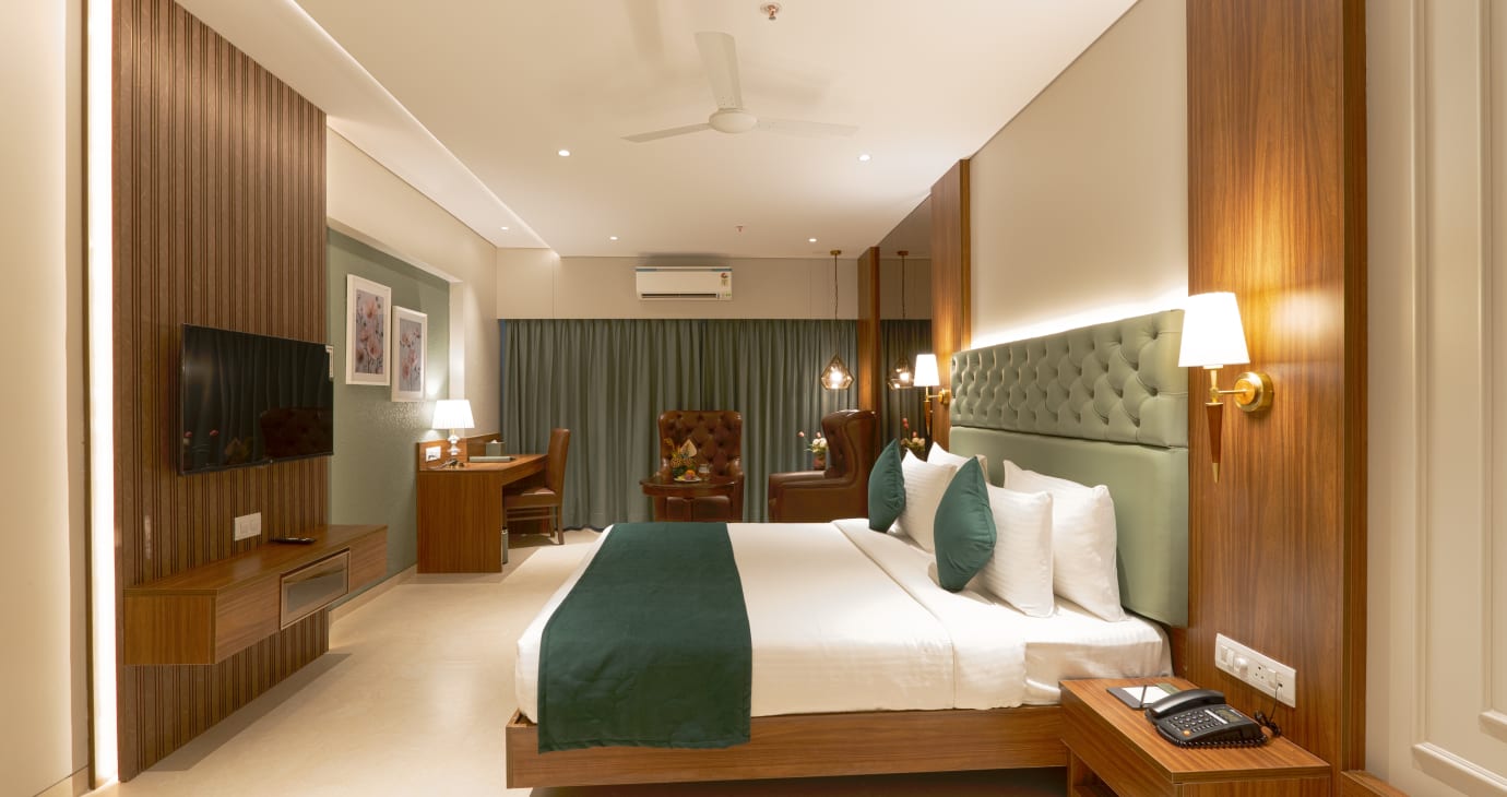 Club King Room