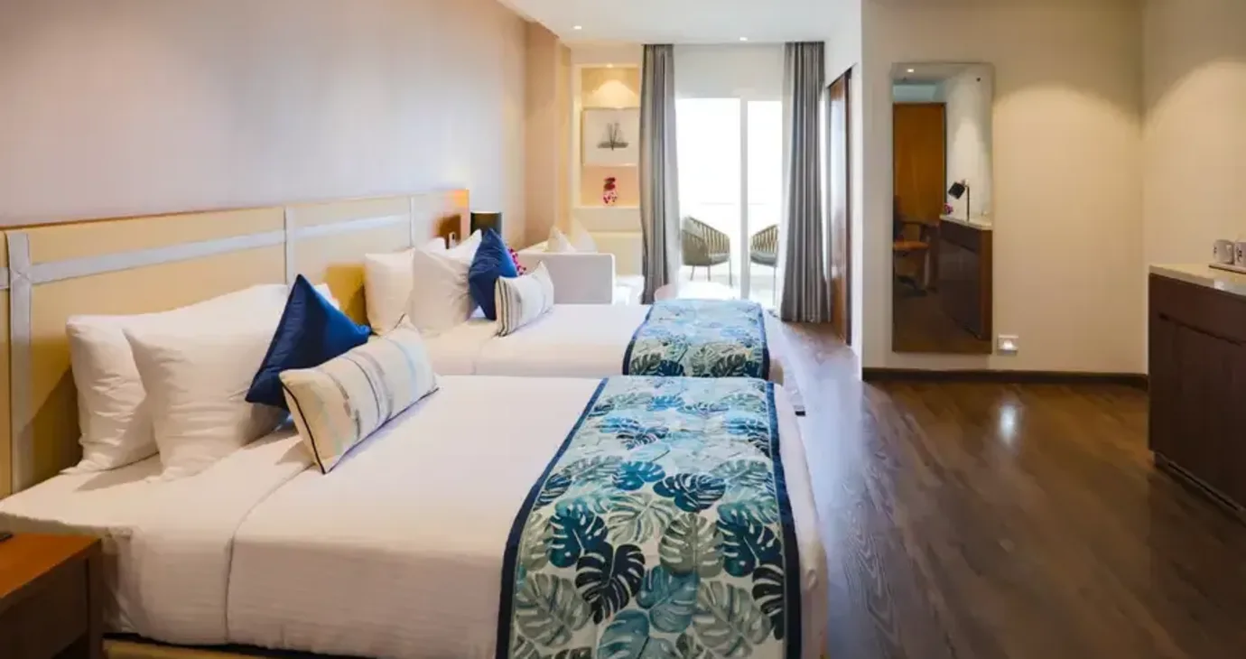 Executive Twin Room with Balcony